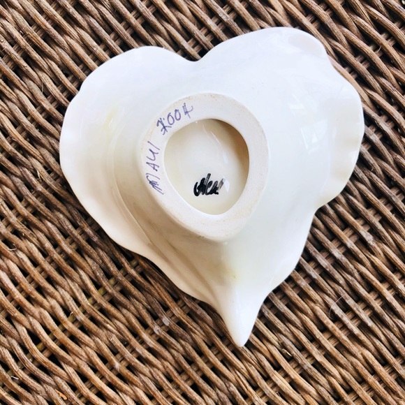 Signed MAUI heart shaped ceramic trinket/soap dish - Picture 2 of 2